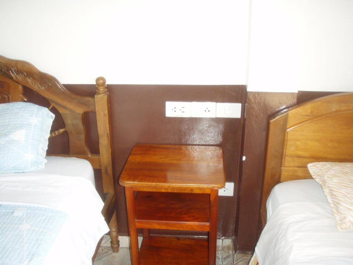 Hostal Limoncocha Tena Bagian luar foto