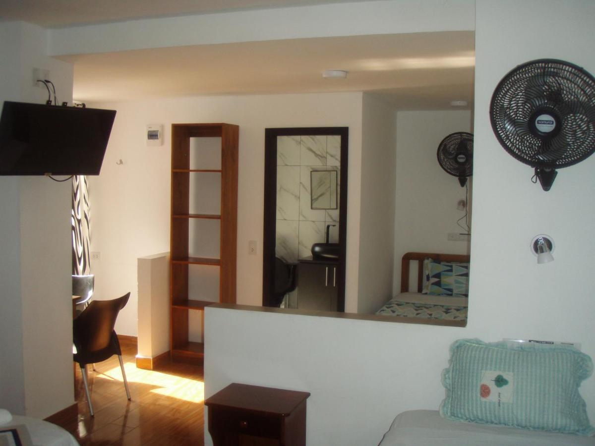 Hostal Limoncocha Tena Bagian luar foto
