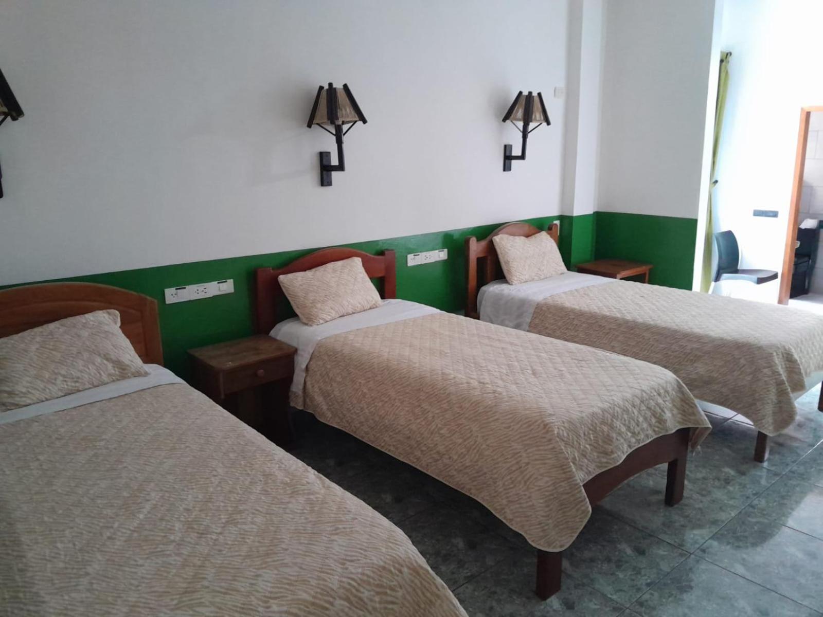 Hostal Limoncocha Tena Bagian luar foto