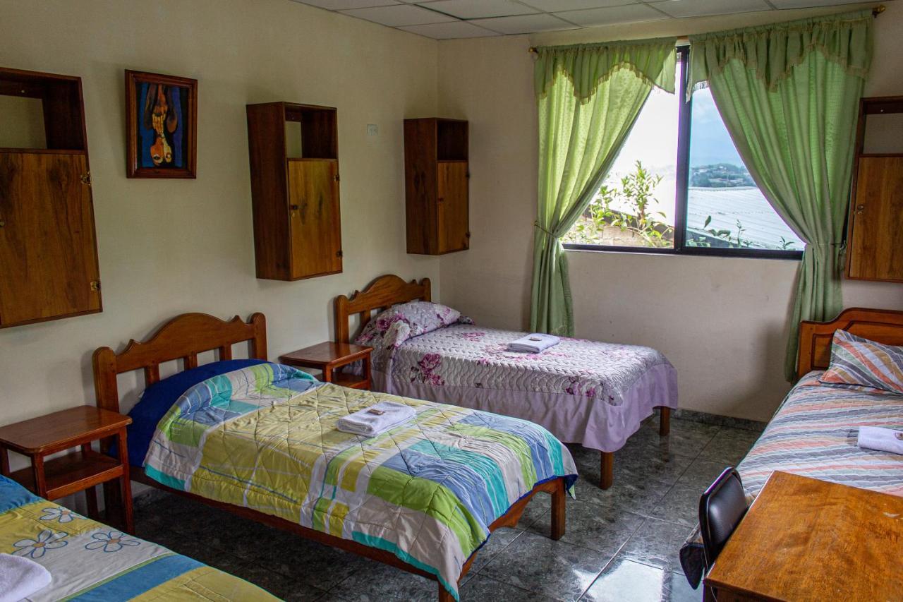 Hostal Limoncocha Tena Bagian luar foto